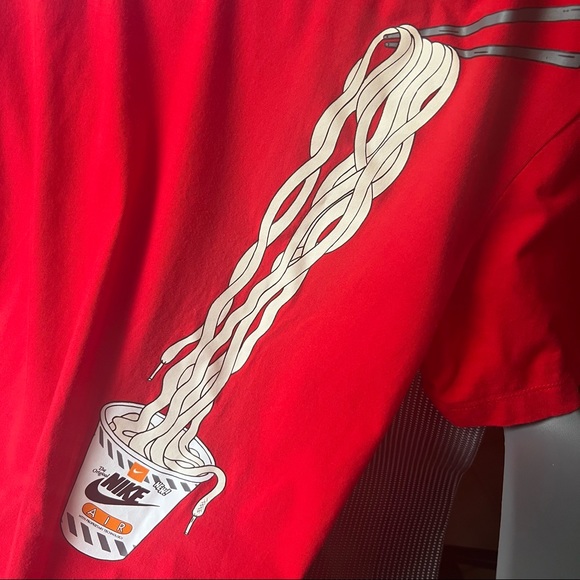 Nike Tee - Picture 4 of 5